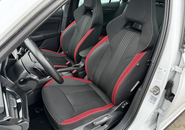 Skoda Kamiq cena 109900 przebieg: 78800, rok produkcji 2020 z Pionki małe 277
